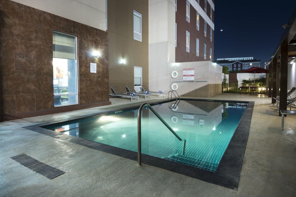 Homewood Suites By Hilton Queretaro Exterior photo