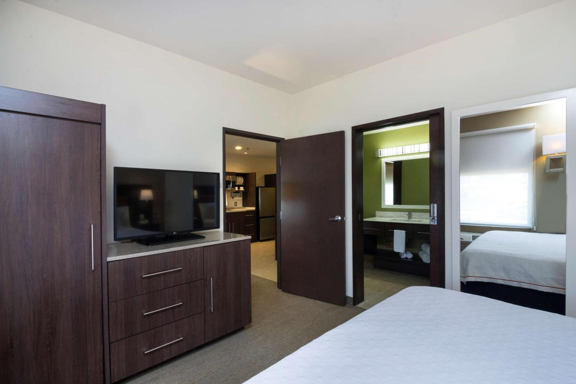 Homewood Suites By Hilton Queretaro Exterior photo